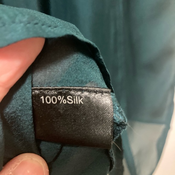 NWT Silk Ruffle Top and Zip Size Small - Picture 8 of 9